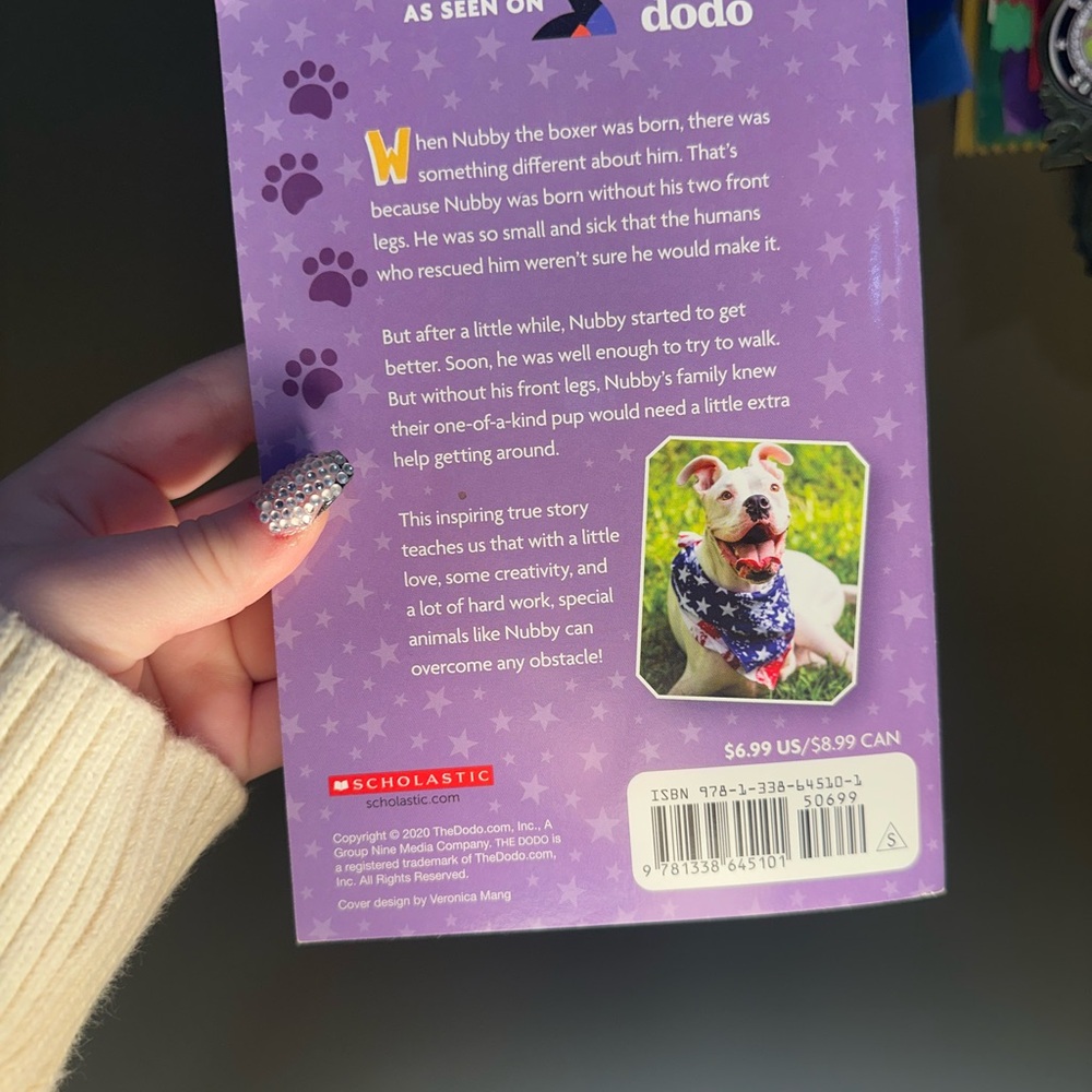 Books - Picture 2 of 4